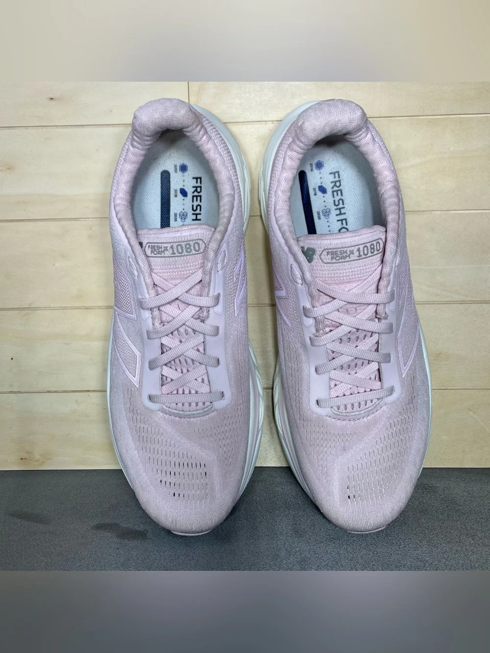 New Balance Fresh Foam 1080 Pink White Women's Size 10.5 Running Shoes Sneakers